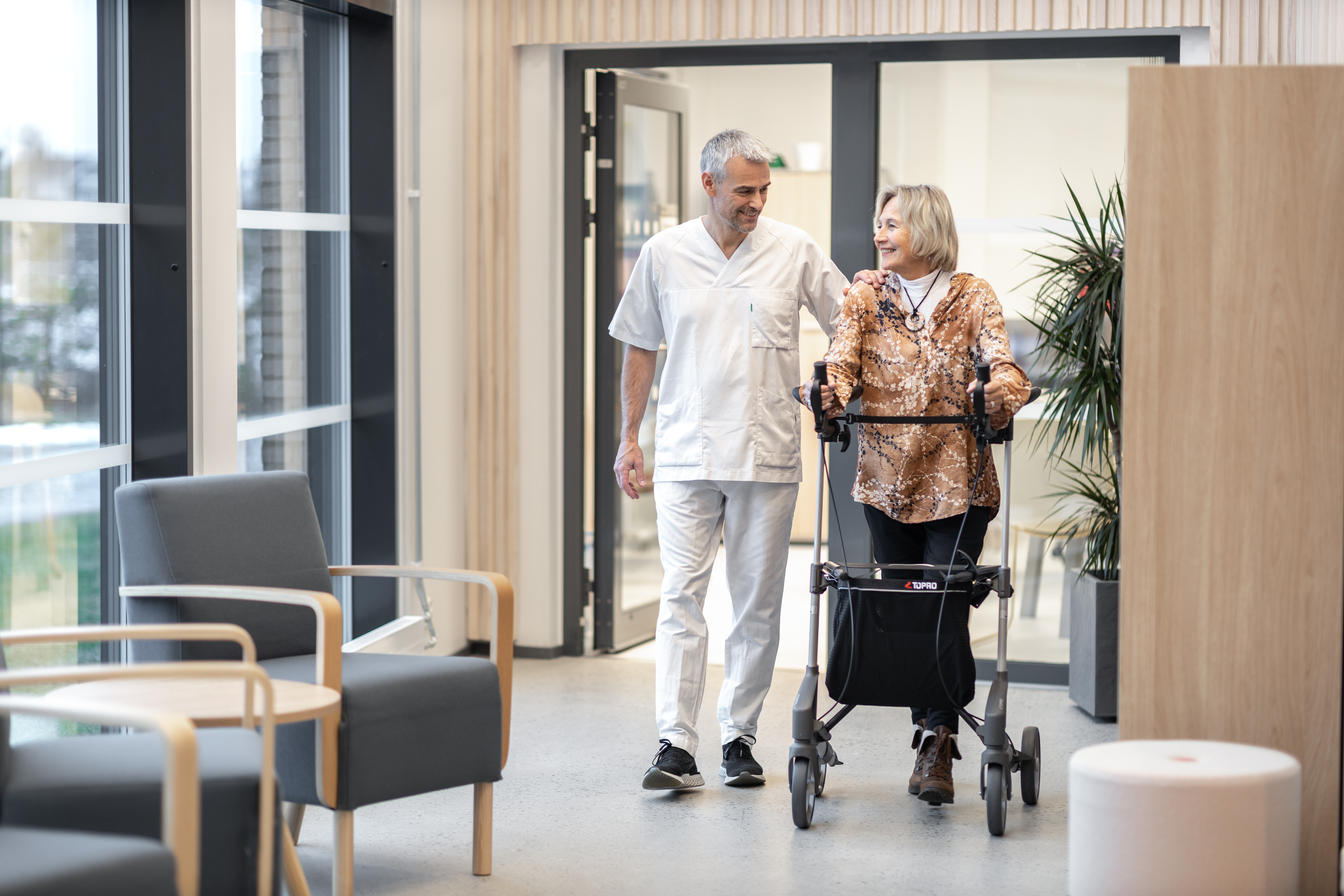 topro-troja-walker-unterarm-rollator image 2