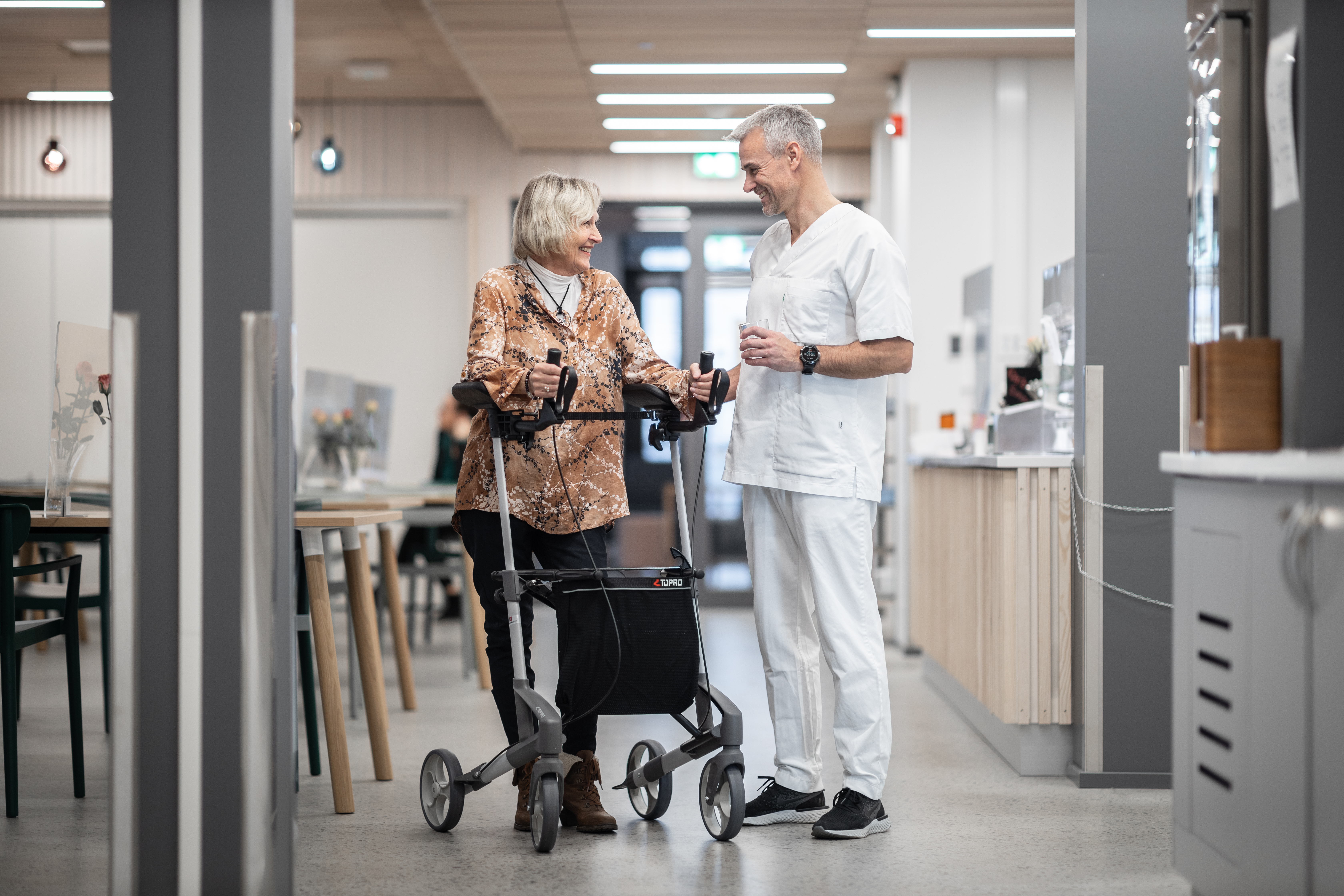 topro-troja-walker-unterarm-rollator image 4